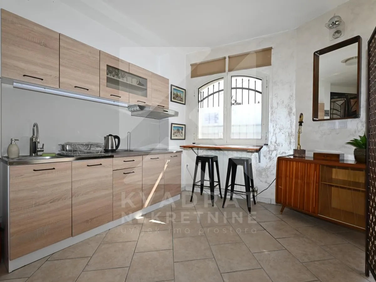 Rent, studio apartment, 35m², Stara Varoš, Podgorica