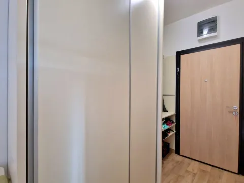 Izdavanje, garsonjera, 34m², Budva, Crna Gora - image 11