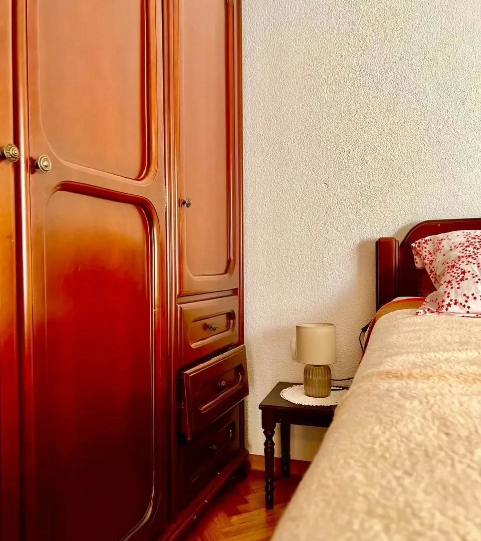 Rent, one bedroom apartment, 33m², Dobrota, Kotor