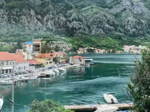 Prodaja, dvosoban stan, 42m², Stari Grad Kotor, Kotor - image 3
