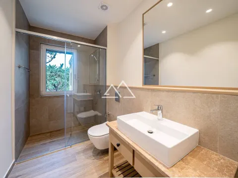 Prodaja, jednosoban stan, 65m², Luštica Bay, Tivat - image 11