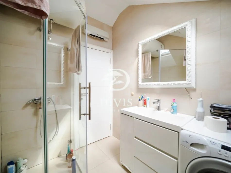 Prodaja, dvosoban stan, 59m², Zemun Kalvarija, Zemun Sve Podlokacije