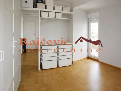 Sale, three bedroom apartment, 82m², Vračar Sve Podlokacije, Beograd - image 8