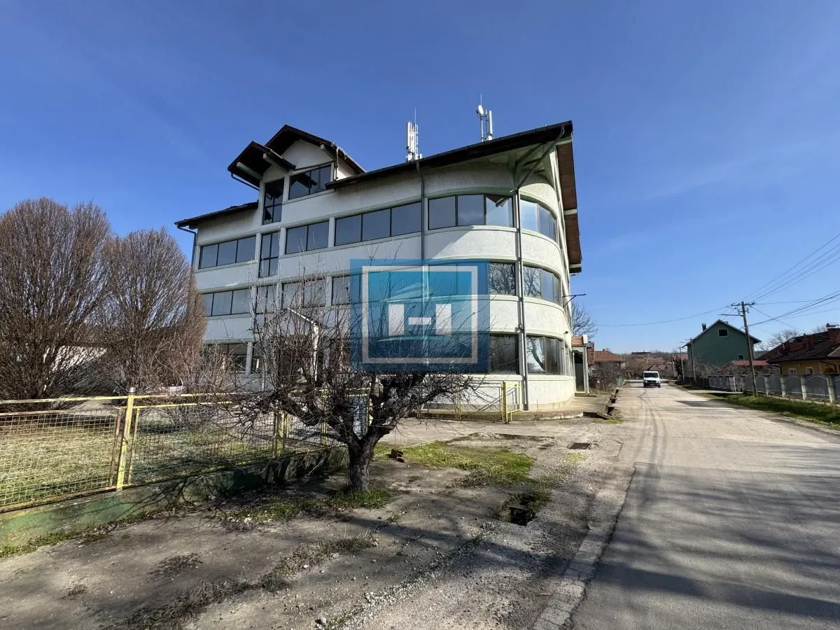 Rent, office space, 1320m², Supska, Ćuprija