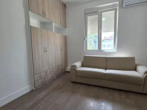 Izdavanje, stan, 73m², Centar, Podgorica - image 6