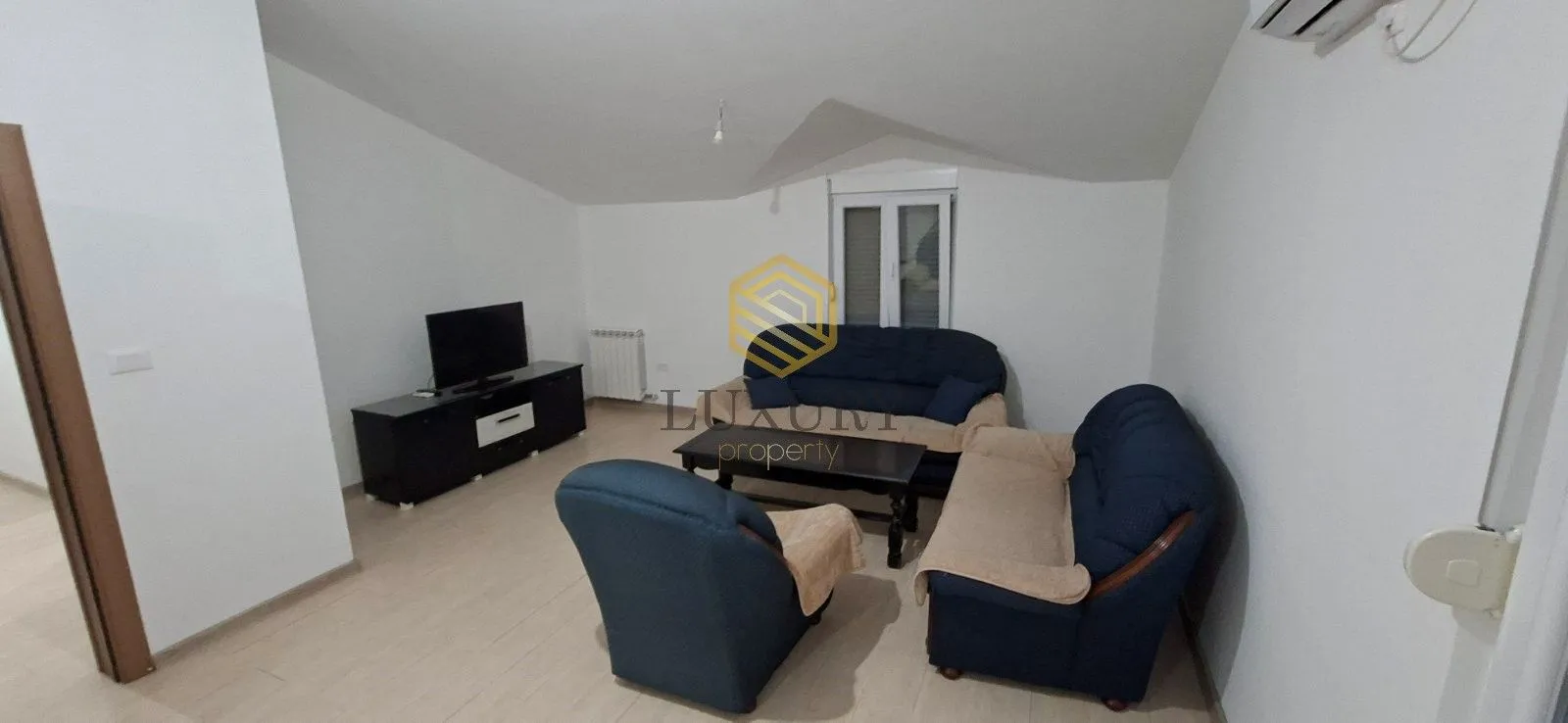 Izdavanje, dvosoban stan, 80m², Donja Gorica, Podgorica
