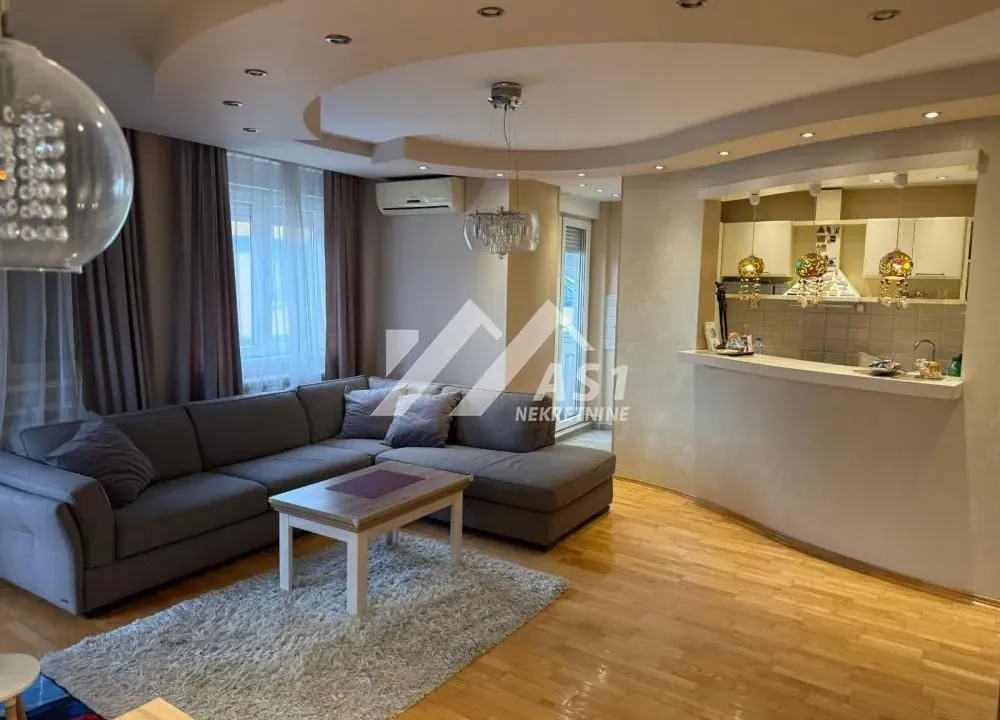 Izdavanje, trosoban stan, 93m², Novi Sad Sve Podlokacije, Novi Sad