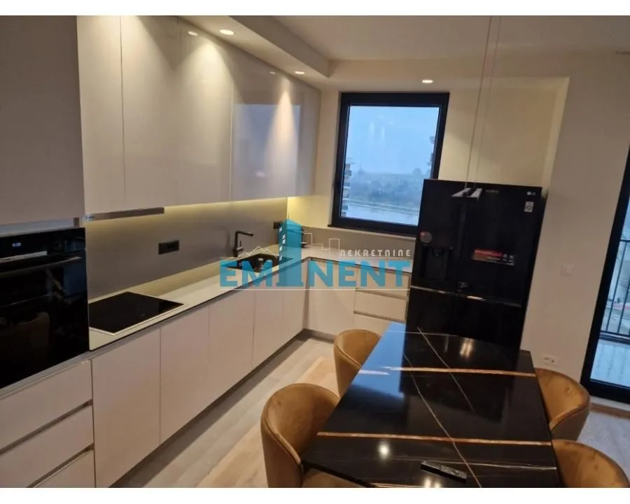 Rent, four bedroom apartment, 109m², Savski Venac, Beograd