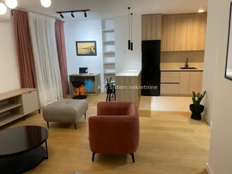 Izdavanje, dvosoban stan, 60m², Stari Grad, Beograd