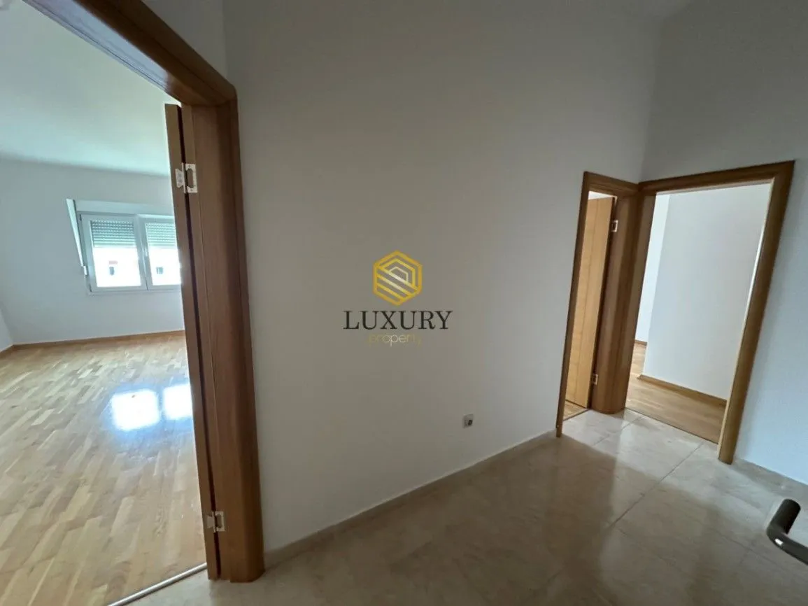 Prodaja, dvosoban stan, 60m², 1 maj, Podgorica