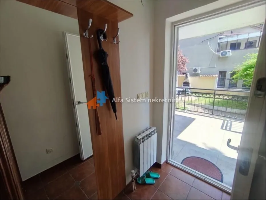 Izdavanje, stan, 69m², Neimar, Vračar Sve Podlokacije