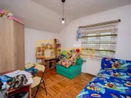 Prodaja, kuća, 350m², Tološi, Podgorica - image 12