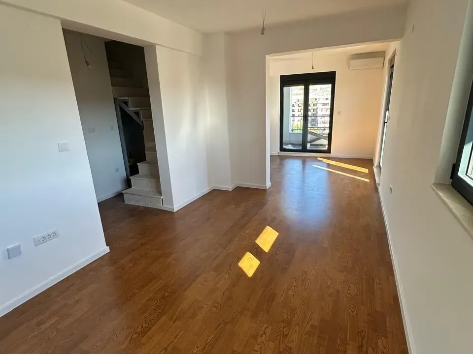Rent, three bedroom apartment, 100m², Zagorič, Podgorica