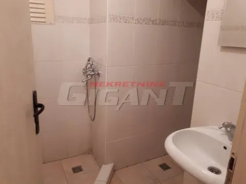 Izdavanje, poslovni prostor, 54m², Stari Grad, Beograd - image 13