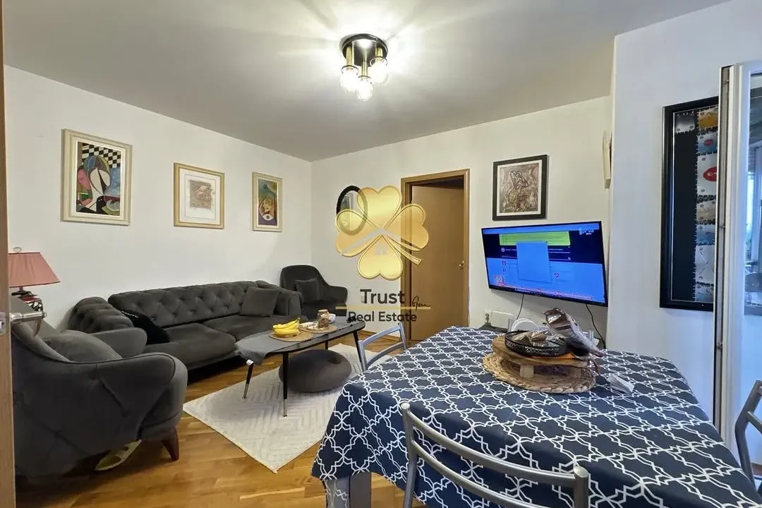 Prodaja, dvosoban stan, 50m², Blok 9, Podgorica