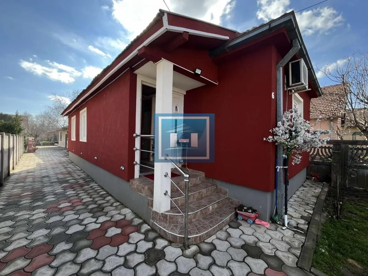 Prodaja, kuća, 118m², Dom Zdravlja, Ćuprija