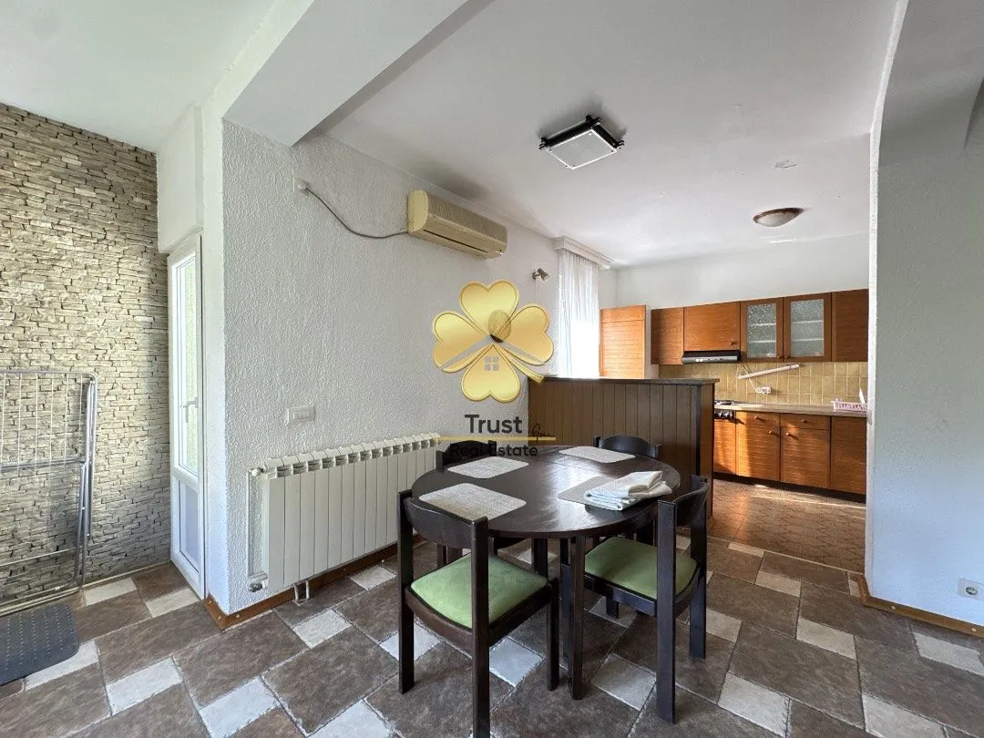 Rent, house, 200m², Stari Aerodrom, Podgorica