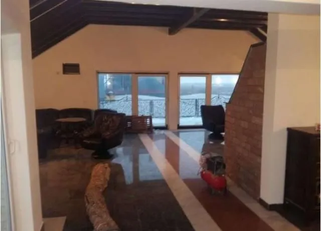Rent, office space, 1377m², Surčin, Beograd