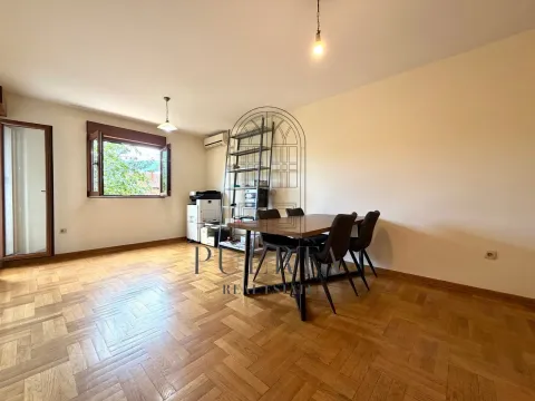 Prodaja, dvosoban stan, 64m², Stari Aerodrom, Podgorica - image 1