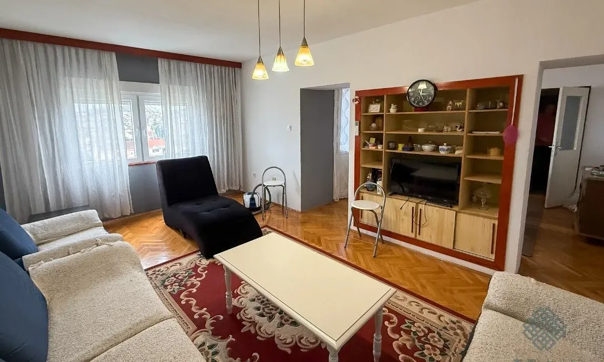 Izdavanje, dvosoban stan, 71m², Zabjelo, Podgorica