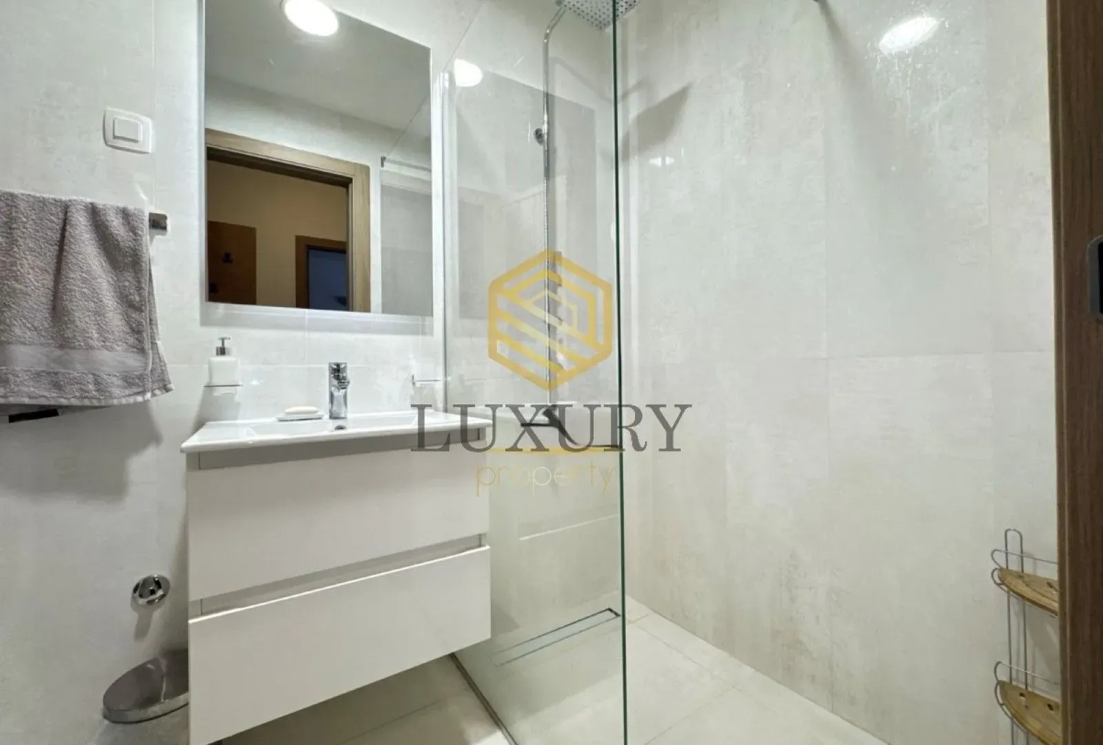 Rent, one bedroom apartment, 52m², Master Kvart, Podgorica