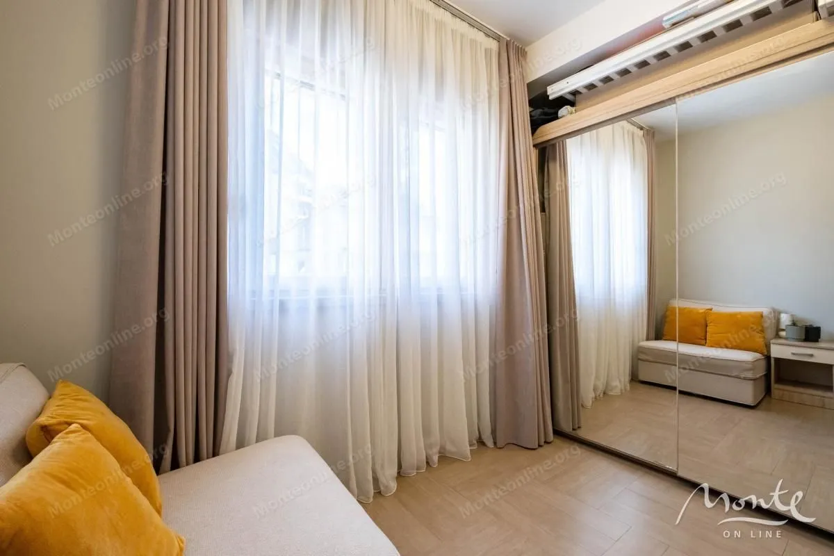 Prodaja, trosoban stan, 114m², Dobrota, Kotor