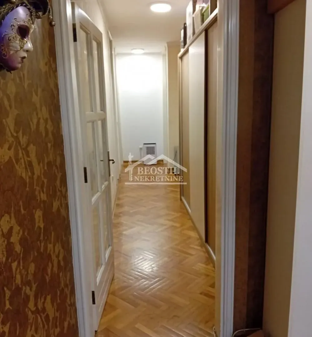 Prodaja, četvorosoban stan, 161m², Voždovac Sve Podlokacije, Beograd