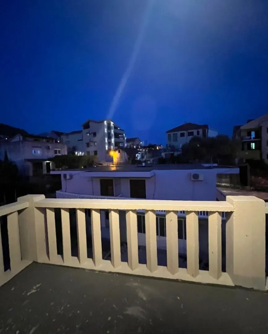 Rent, house, 150m², Kalimanj, Tivat