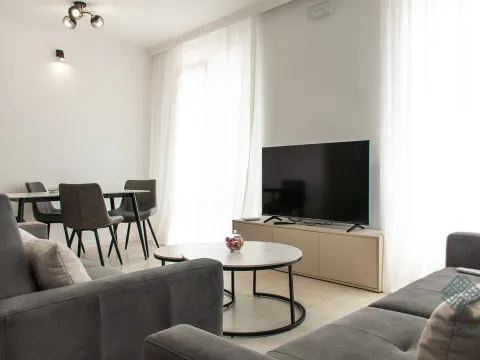 Izdavanje, jednosoban stan, 60m², Radanovići, Kotor - image 3