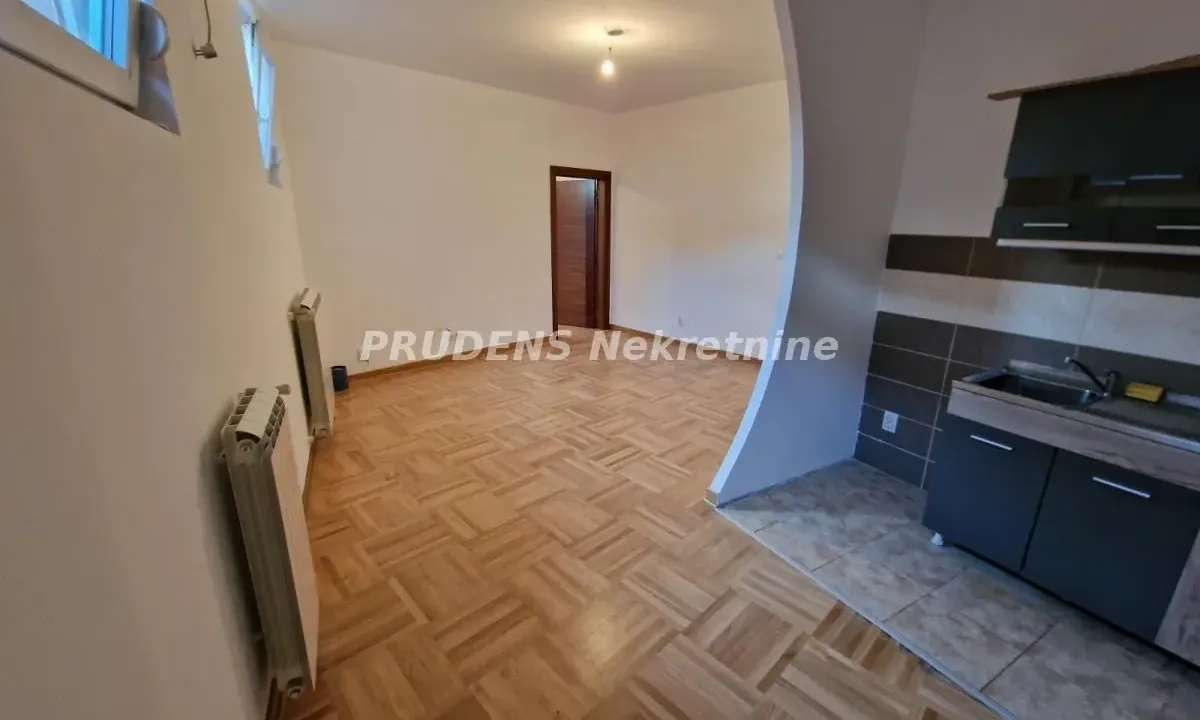 Prodaja, dvosoban stan, 46m², Voždovačka Crkva, Voždovac Sve Podlokacije