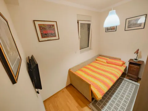 Izdavanje, dvosoban stan, 50m², Budva, Crna Gora - image 7