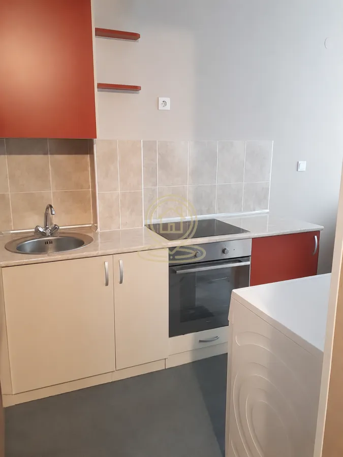 Izdavanje, jednosoban stan, 40m², Socijalno, Novi Sad Sve Podlokacije