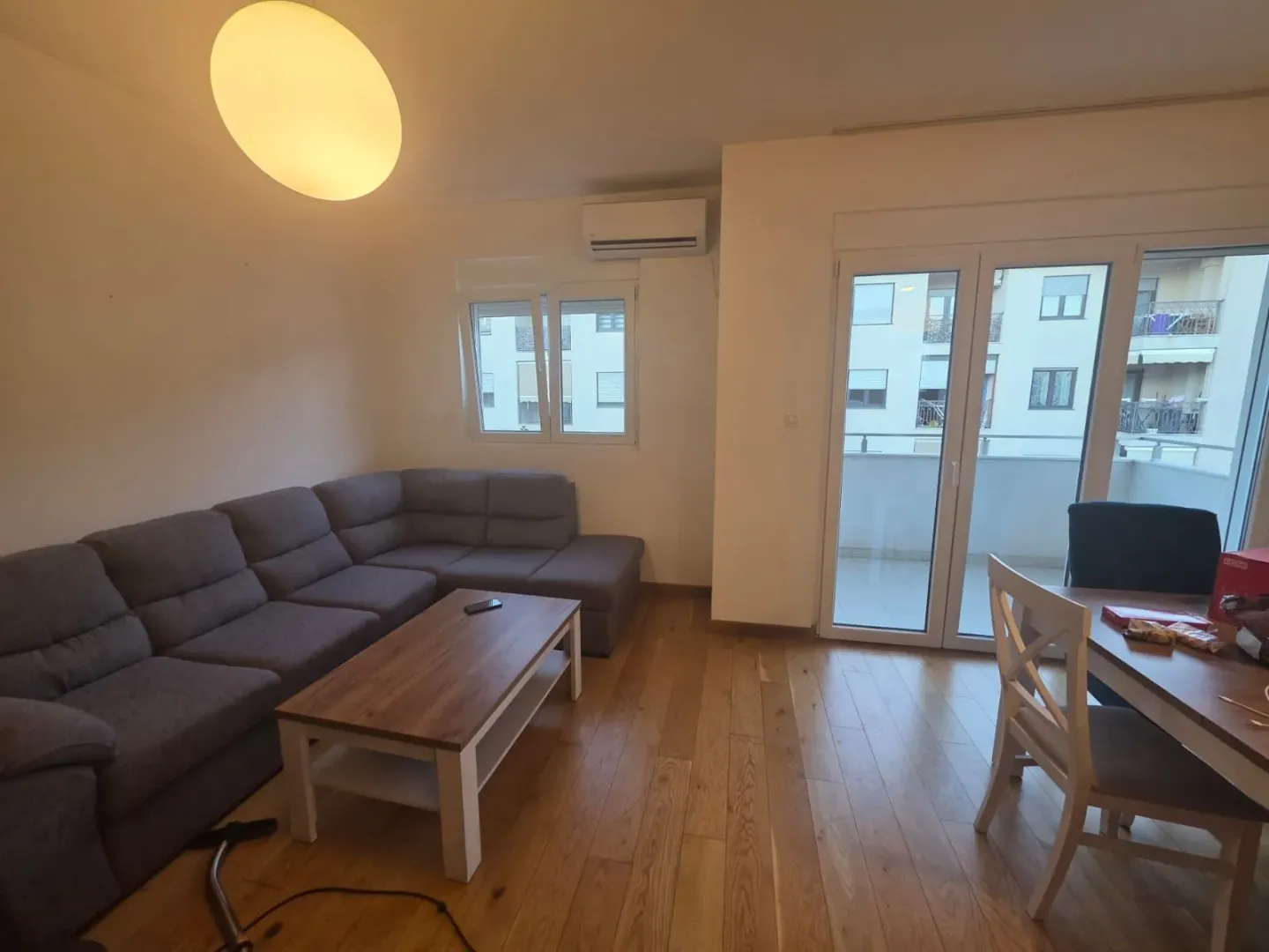 Izdavanje, dvosoban stan, 75m², Stara Varoš, Podgorica