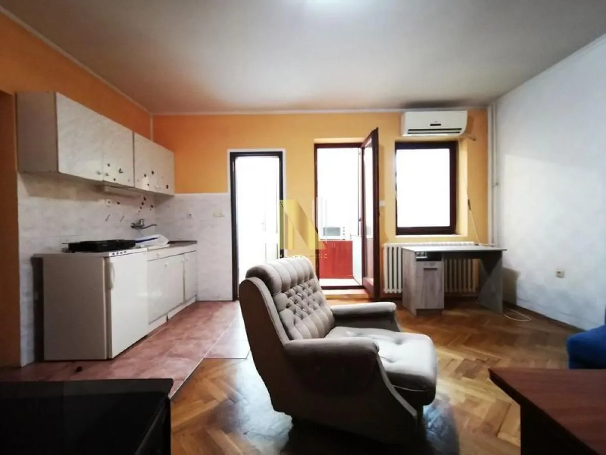 Prodaja, garsonjera, 24m², Bulevar Oslobodjenja, Novi Sad Sve Podlokacije