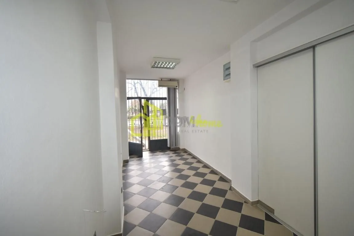 Rent, office space, 32m², Pobrežje, Podgorica