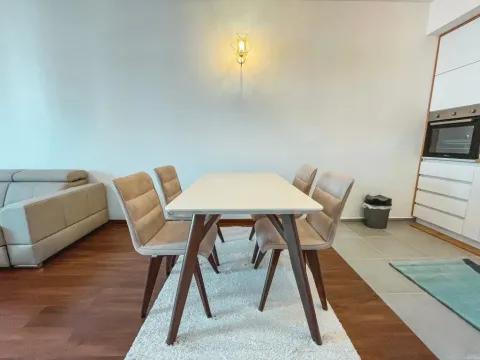 Izdavanje, dvosoban stan, 70m², Master Kvart, Podgorica - image 13