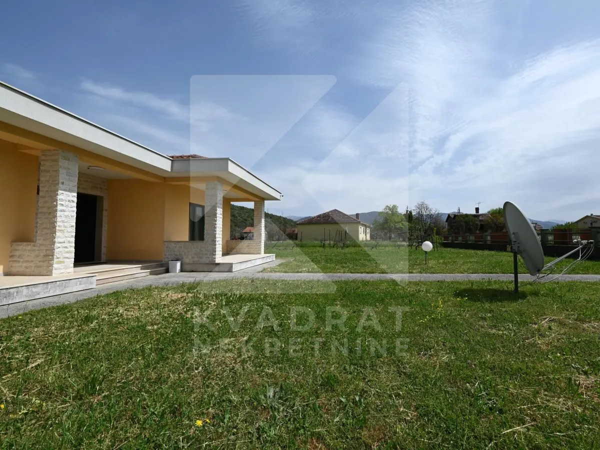 Sale, house, 200m², Rogami, Podgorica