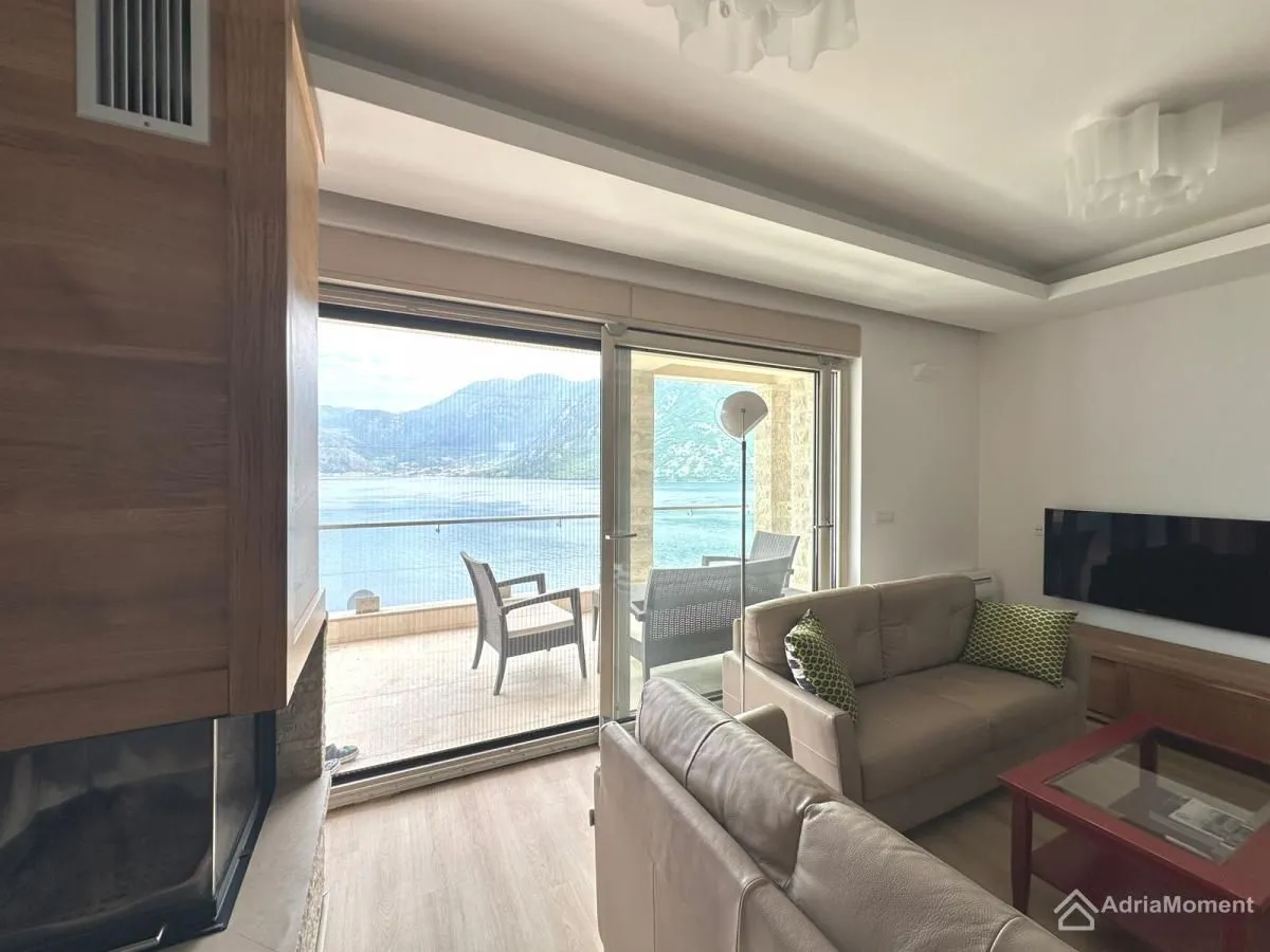 Sale, three bedroom apartment, 107m², Kostanjica, Kotor