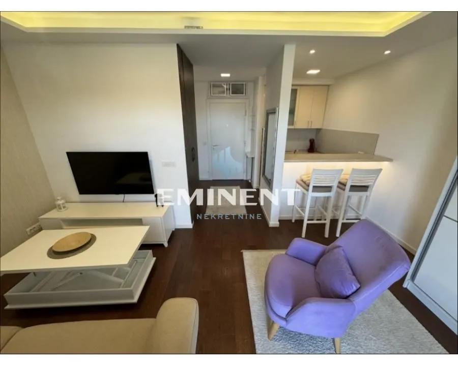 Prodaja, jednosoban stan, 32m², Novi Beograd Blok 67, Novi Beograd Sve Podlokacije