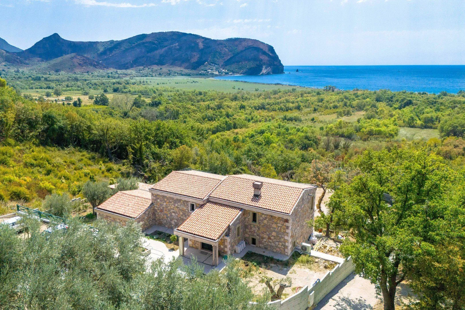 Sale, house, 500m², Buljarica, Budva