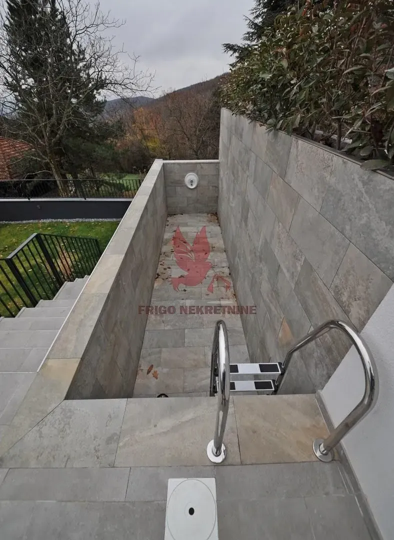 Sale, house, 106m², Mladenovac, Beograd