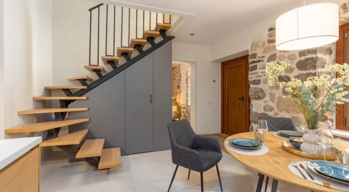 Prodaja, kuća, 170m², Centar, Kotor