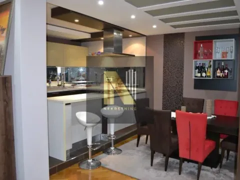 Prodaja, četvorosoban stan, 130m², Grbavica, Novi Sad Sve Podlokacije - image 4