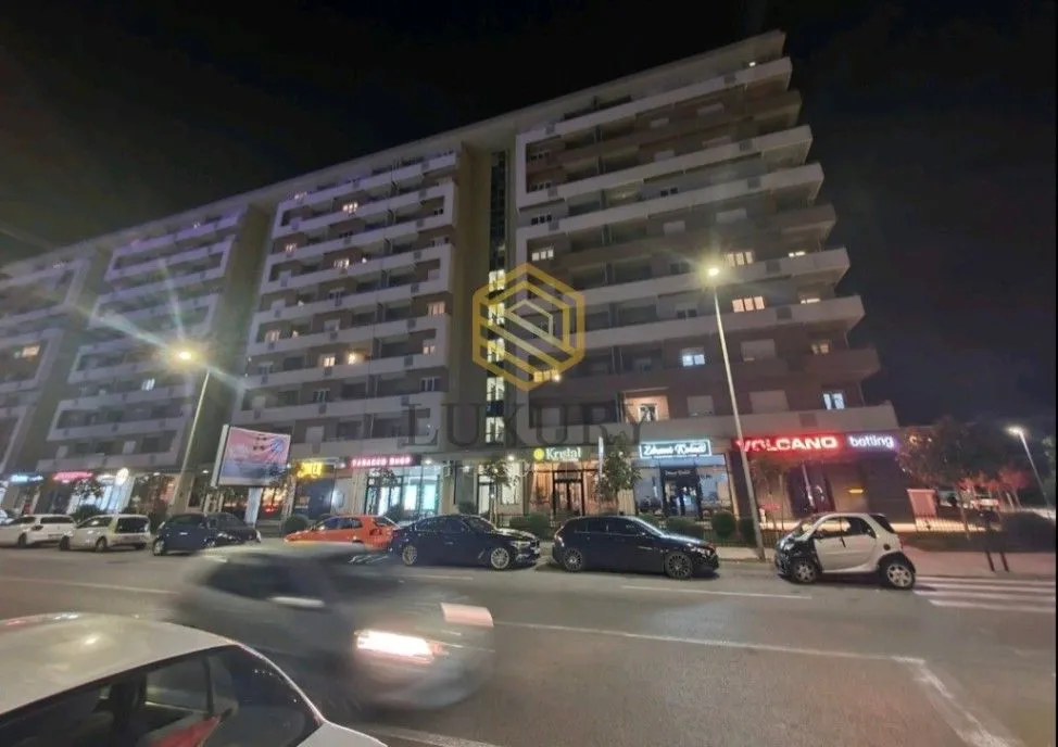 Izdavanje, jednosoban stan, 49m², Central Point, Podgorica