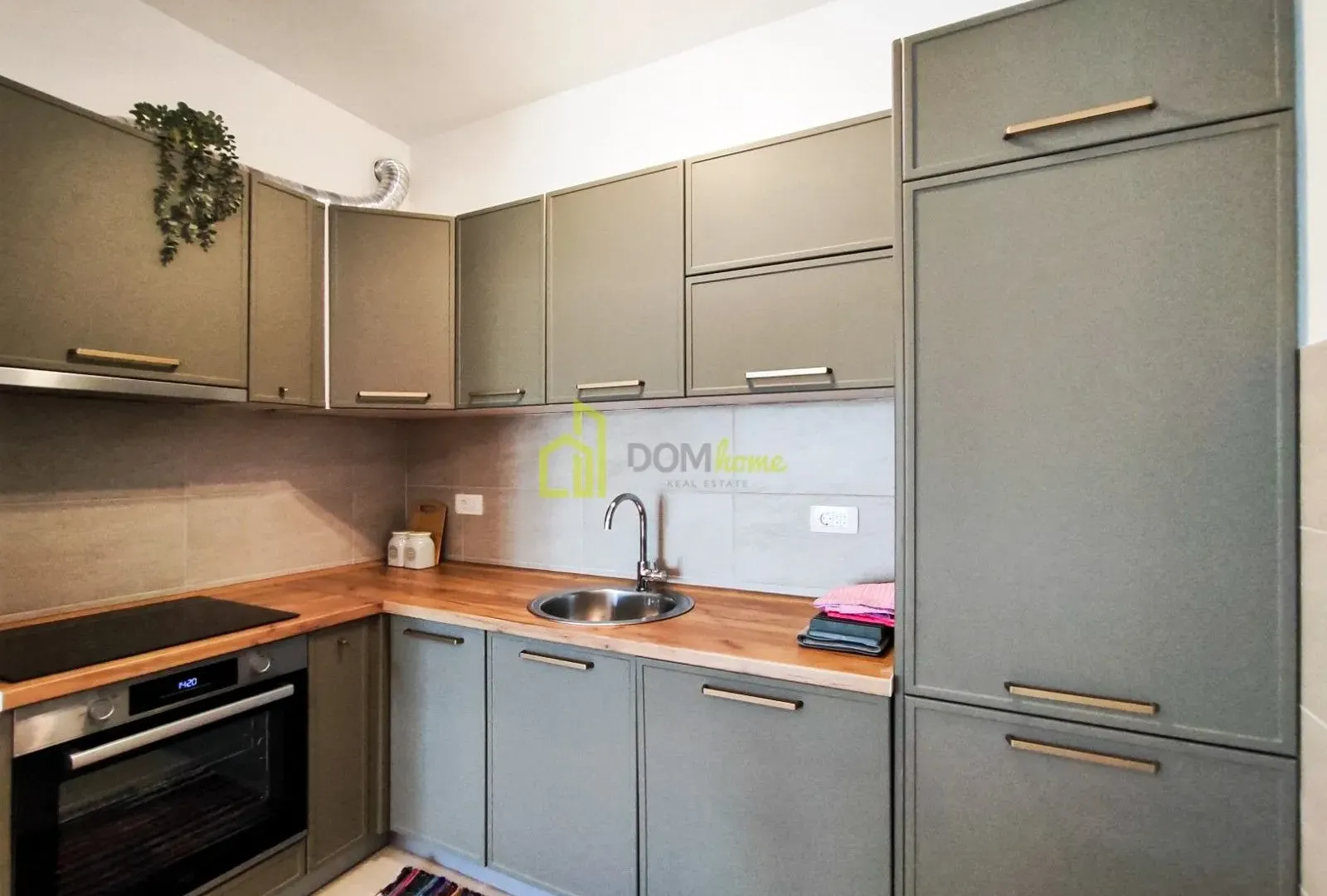 Izdavanje, jednosoban stan, 45m², Pobrežje, Podgorica