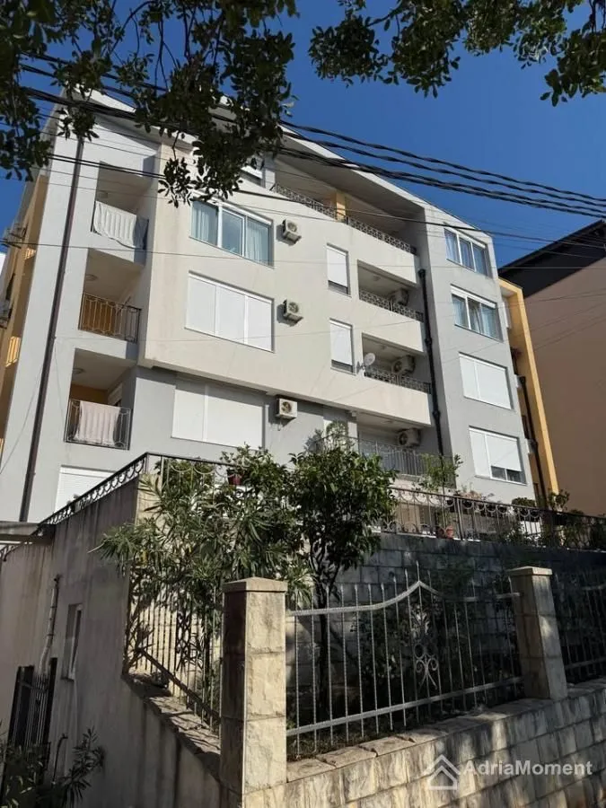 Sale, two bedroom apartment, 68m², Dobre Vode, Bar