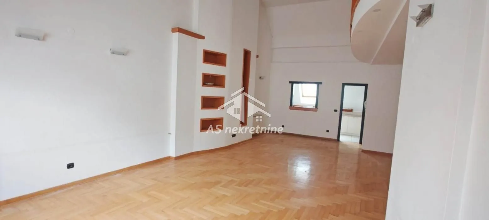 Prodaja, stan, 207m², Kalenić Pijaca, Vračar Sve Podlokacije