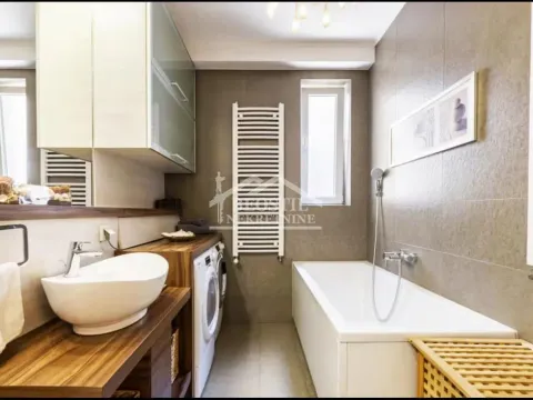 Prodaja, trosoban stan, 77m², Skadarlija, Beograd - image 12