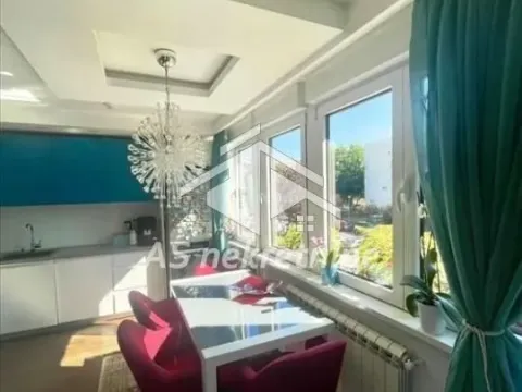 Izdavanje, trosoban stan, 82m², Novi Beograd Sve Podlokacije, Beograd - image 5