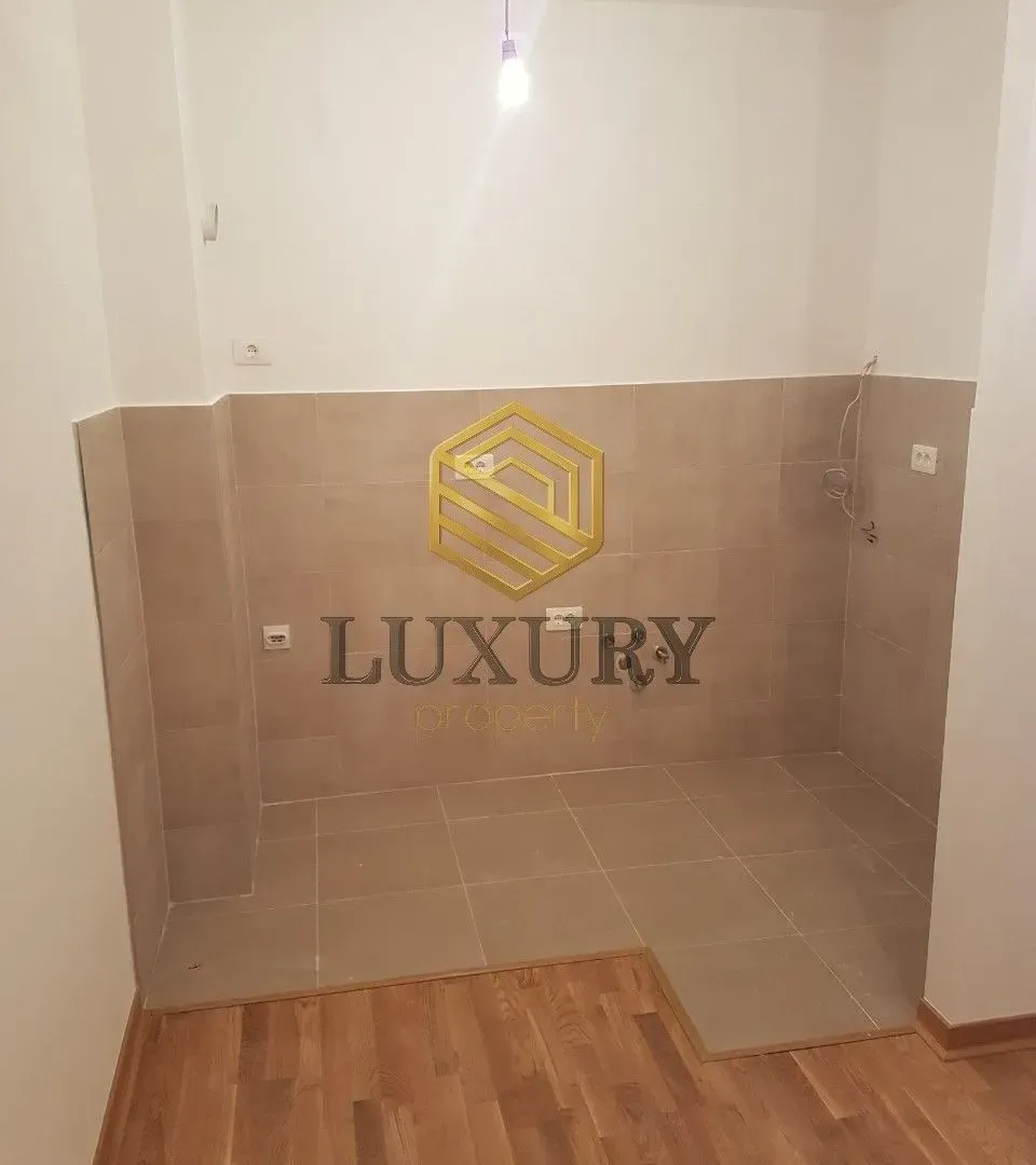 Izdavanje, jednosoban stan, 43m², City Kej, Podgorica